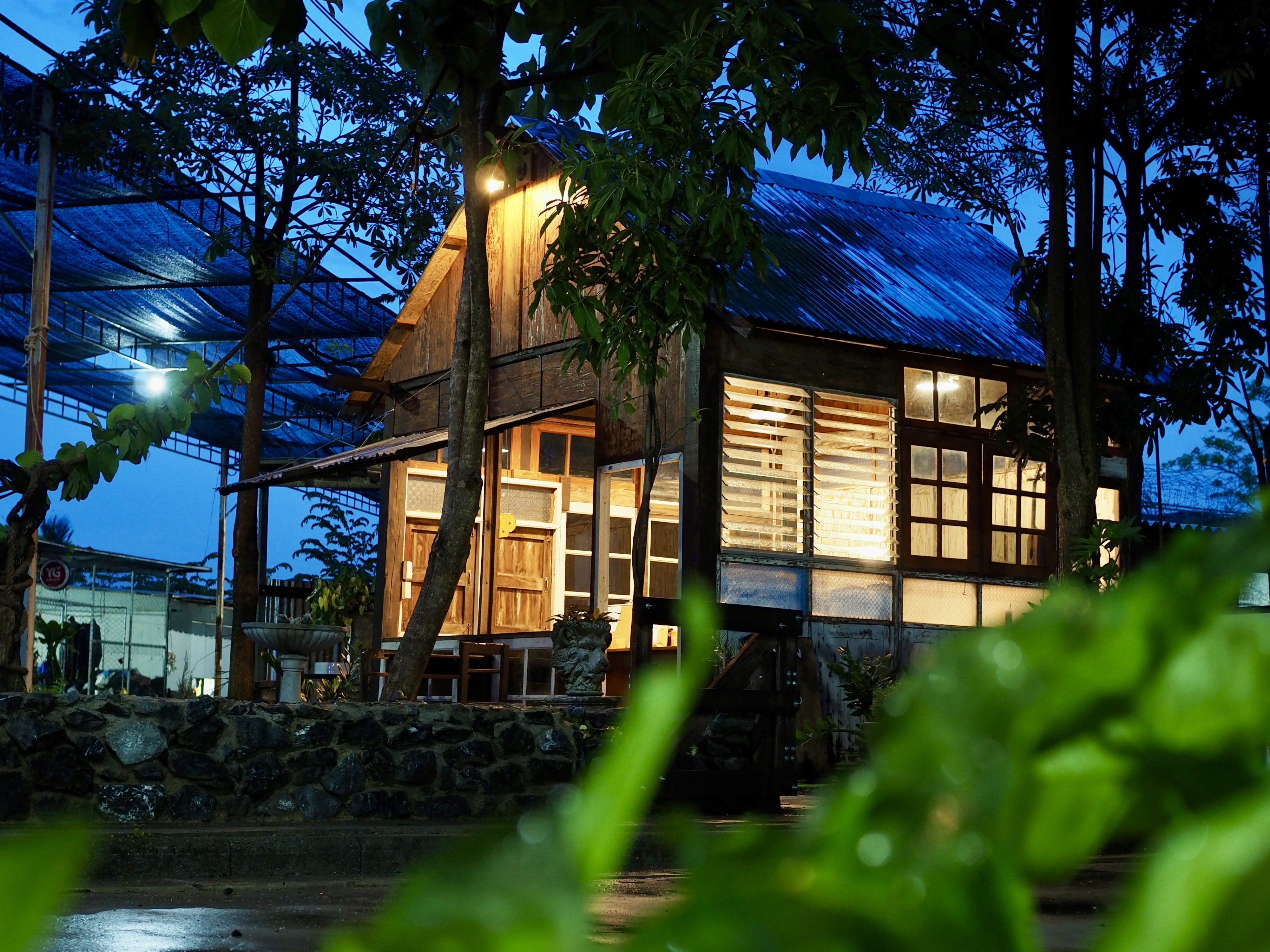 โซนที่นั่งในสวน